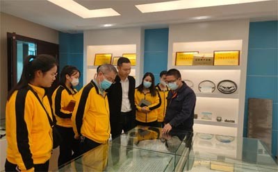 中顯智能開展企業(yè)互訪交流總結(jié)會(huì)